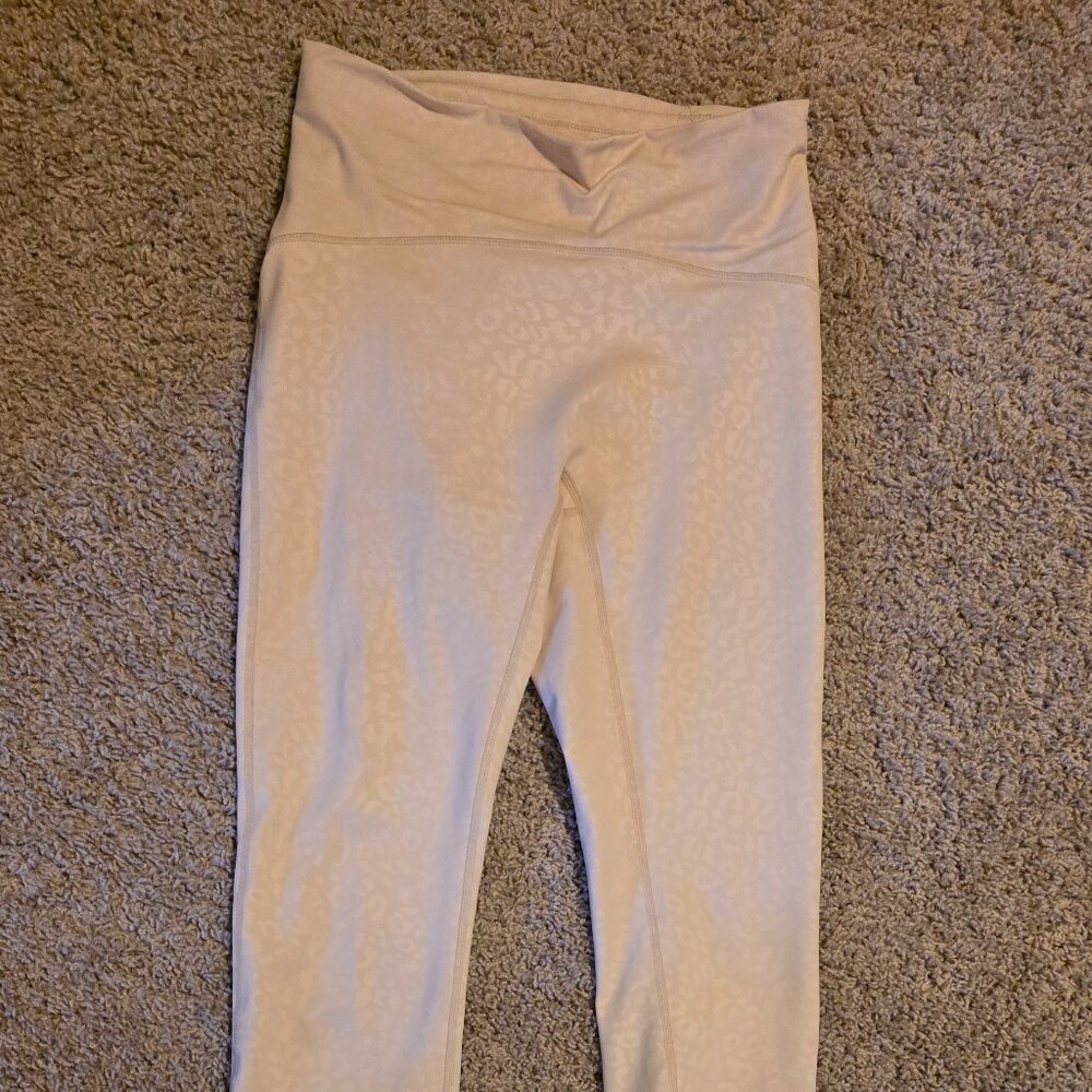 Bare Active Wear size 8 leggings cream leopard print